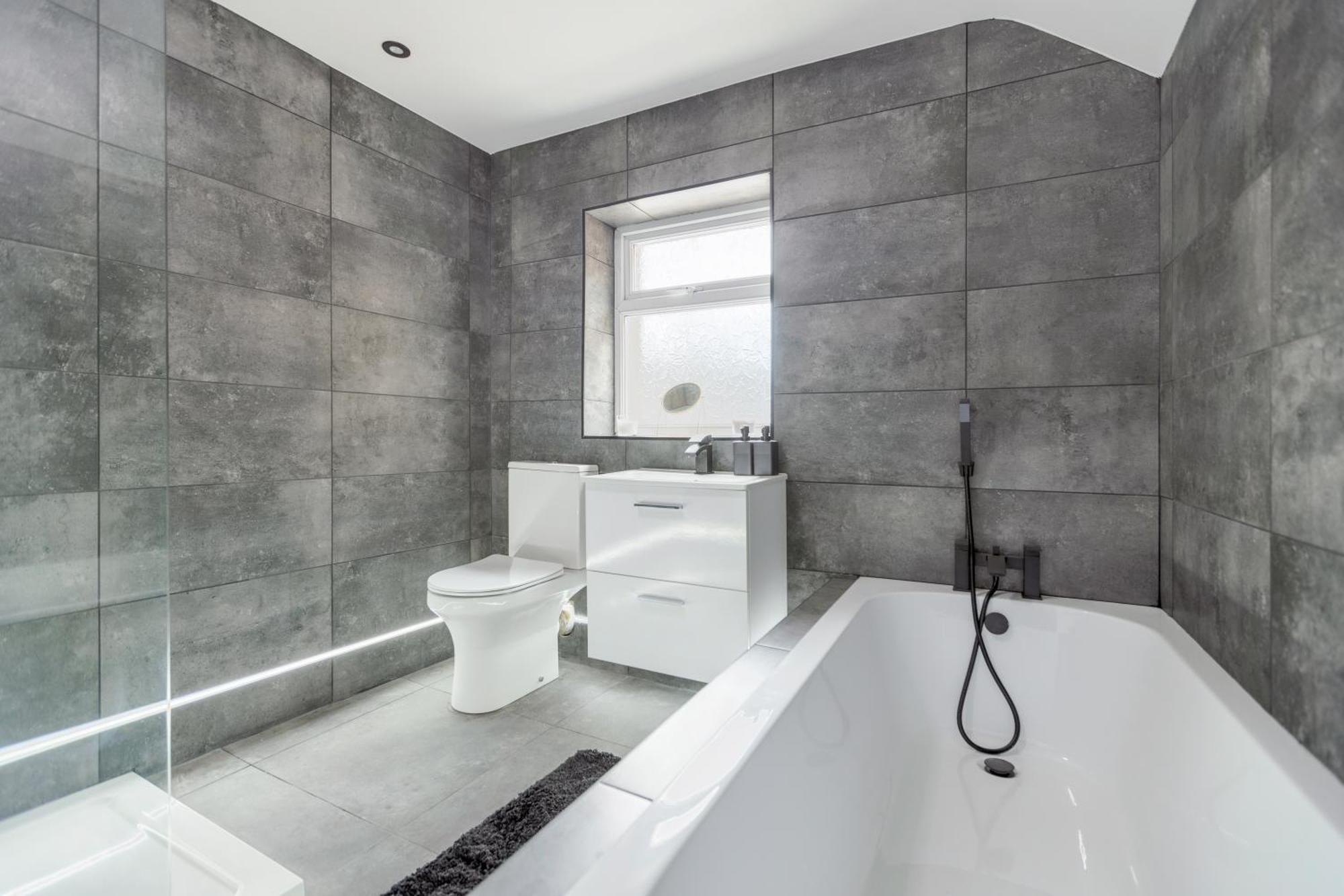 Two Bed Modern Apartment 5Min Walk To Town Centre With Free Parking ! Under New Management Блэкпул Экстерьер фото